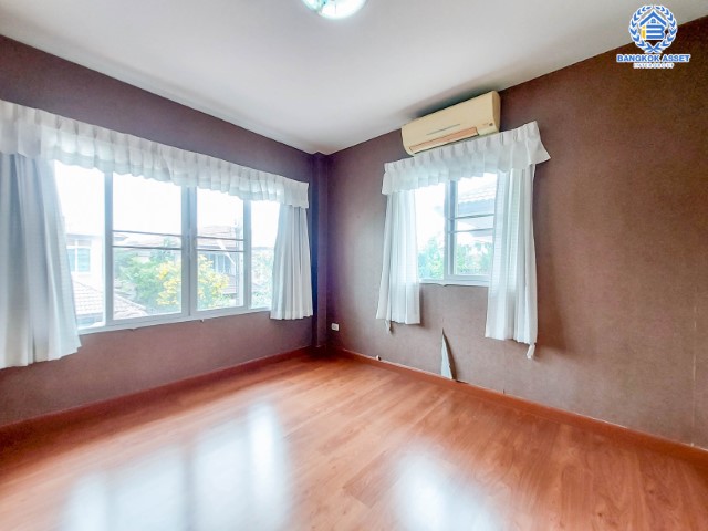 *****บ้านเดี่ยวมือสองย่านนนทบุรี ม.คุณาภัทร3 บ้านกล้วย-ไทรน้อย เนื้อที่กว้างขวางถึง 52.5 ตร.ว. ฟังก์ชันจัดเต็ม 4 ห้องนอน 3 ห้องน้ำ 2 ที่จอดรถ แถมฟรี! 4 เครื่องปรับอากาศ บนทำเลแห่งการเดินทาง ใกล้รถไฟฟ้าสายมีม่วง "สถานีคลองบางไผ่" และทางด่วน "ศรีรัช" ราคาคุ้มสุดในย่าน!